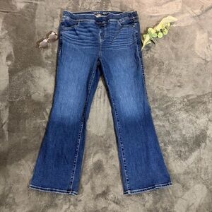 Torrid Dark Blue Flare Pull-On Jeans Sz 2